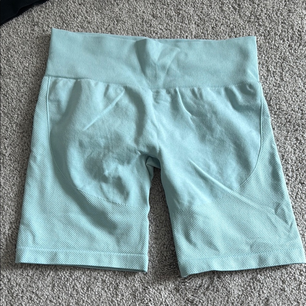 NVGTN Pastel Blue Lift Seamless Shorts
